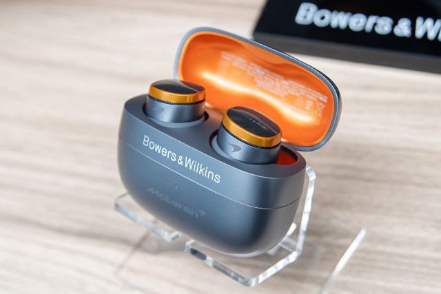 Mr.… 専用❣️新品未使用‼️Bowers&Wilkins‼️ マクラーレン限定‼️ スーパーカーとコラボ、高性能ワイヤレスヘッドフォン発売へ