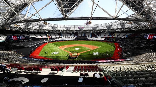 築地の新スタで話題！英プレミアリーグの「野球場にもなる」サッカースタジアムがこれ