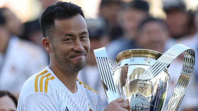 ファッション人気ブランドランキング 限定1個】山本由伸 優勝記念 トロフィー＆チャンピオンリング 記念グッズ