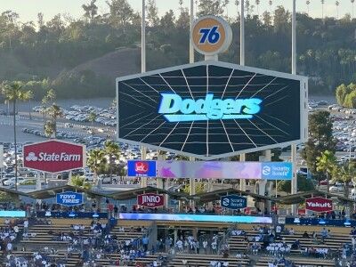 証明書付 実使用 MLB1塁ベース】ドジャース 2008年8月16日