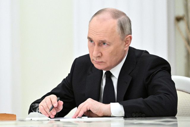 プーチン氏、ＮＡＴＯ攻撃否定　ウクライナへのＦ１６供与けん制