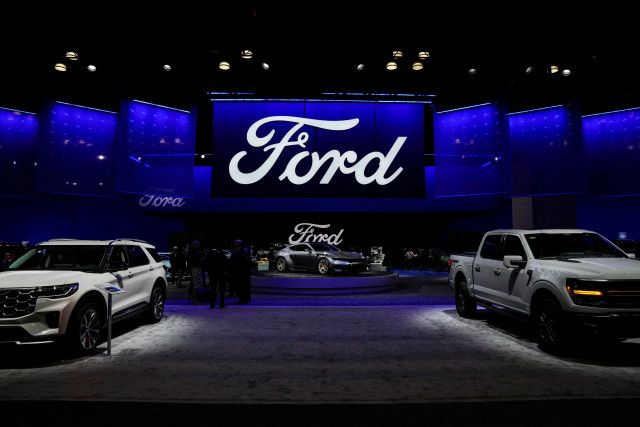 フォード、欧州で30年以降もガソリン車とハイブリッド車販売検討
