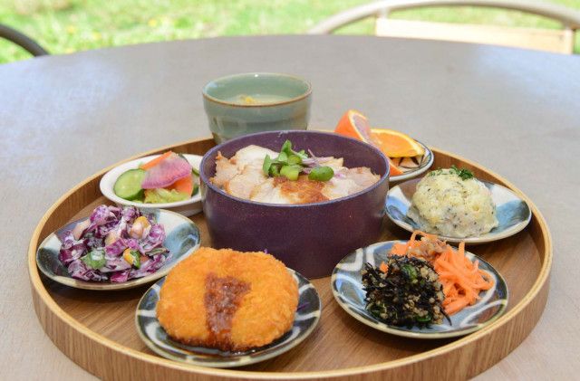 上野動物園近くにある『EVERYONEs CAFE』で味わう東京産の食材を取り入れた料理
