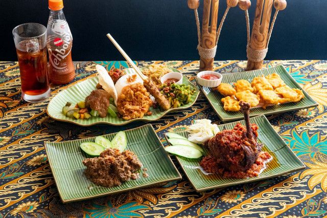 世界一おいしい料理に選ばれたルンダンが人気。八王子のインドネシア料理店『クタ・バリ・カフェ』は、異国の言葉のざわめきが心地よい憩いの場