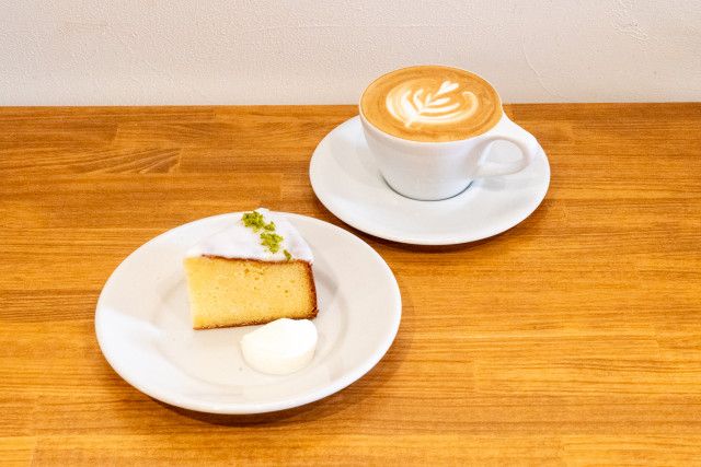 シンプルなレモンケーキにキュン！ ひと息つきたいときにぴったりの国分寺『cafe icons』