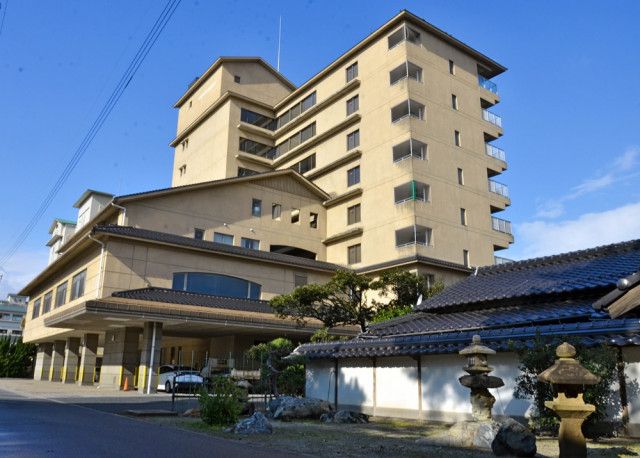 混迷の旅館「白扇」、経営者は交代　再建修正案を説明、弁済財源５億円に増額　鳥取県米子市