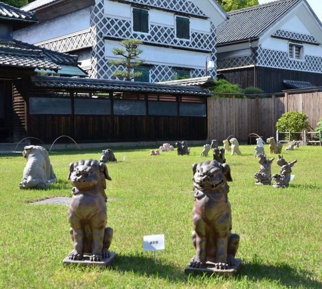 表情豊か 備前焼の狛犬９０対展示　倉敷、浜松さん神社取材し制作