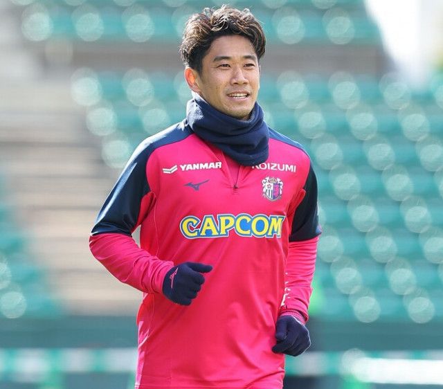 内田篤人 直筆サイン入りポストカード シャルケ 元サッカー日本