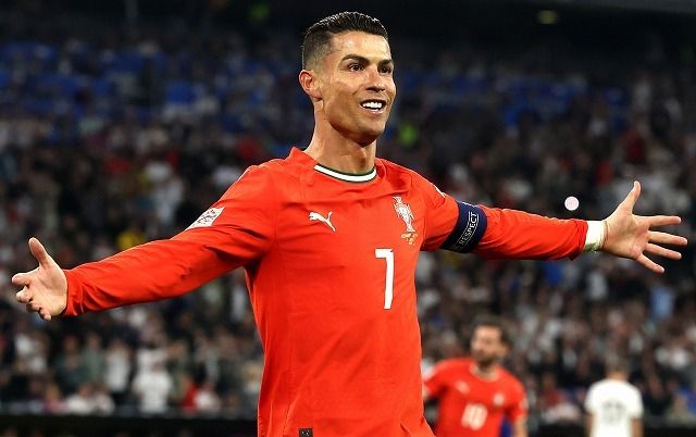 【国内正規品】ロナウド　ポルトガル代表　04-06 ホーム ポルトガル代表 サッカーユニフォーム メンズ SIZE S レッド