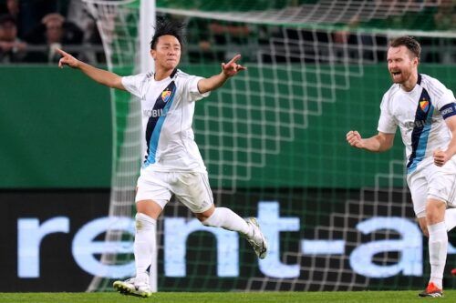 U20日本代表DF小杉啓太、ECL準々決勝で鮮やかな“ボレー弾”！ 4強