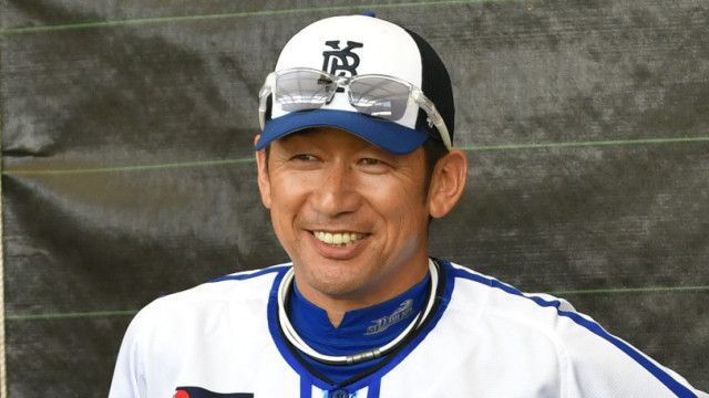 Amazon.co.jp: 横浜DeNAベイスターズ 81 三浦大輔監督直筆サイン