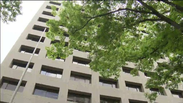 パチンコ屋で男性客を斧で切り付けた21歳男性を不起訴　仙台地検「犯行時の精神状態などを考慮」