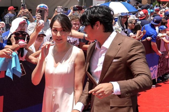 画像・写真9枚目】「にやにやしちゃう」真美子夫人 ドジャース