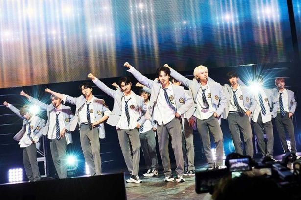 韓国12人組ボーイズグループ“FANTASY BOYS”、日本初のイベントで超満員