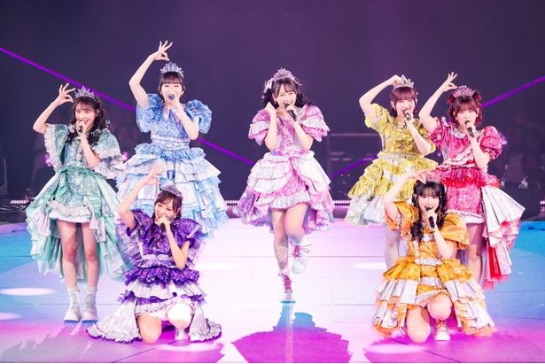 FRUITS ZIPPER、日本武道館公演2日間で2万4000人動員「アイドルになろうと思って後悔した日は一度もありません」