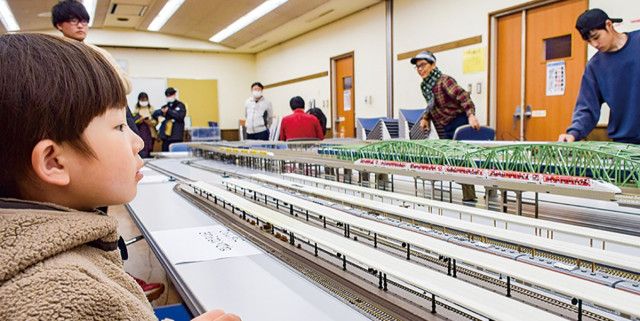 電車好きを釘付けに 一般に鉄道模型を開放〈横浜市緑区〉
