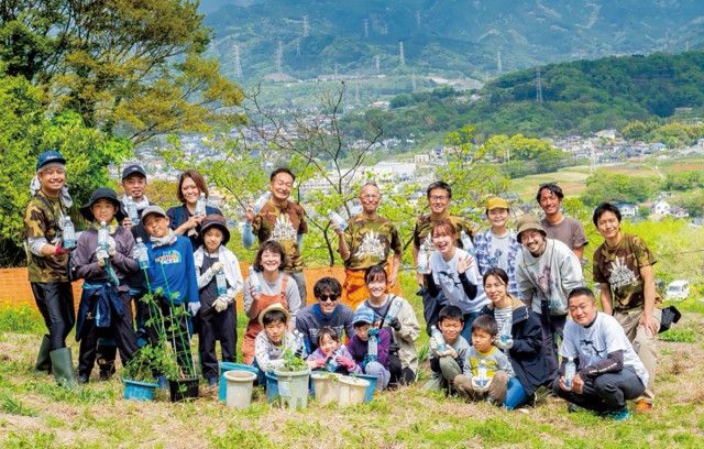 弘法山にホップを初植え HADANO FIRST HOP PROJECTが休耕地活用し取り組み〈秦野市〉