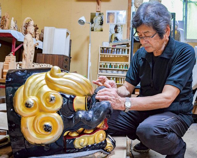 海南神社夏例大祭 よみがえる一対の獅子頭 仏師・梶谷さんが修復〈三浦市〉