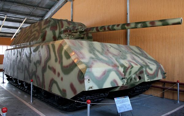 ポルシェが作った「世界一重い戦車」とは 技術詰め込んだのに「実戦投入ゼロ」で終わったワケ