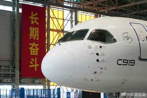 中国の新鋭旅客機たち、なぜ「海外航空ショー」に実機見せず？ 絶好の