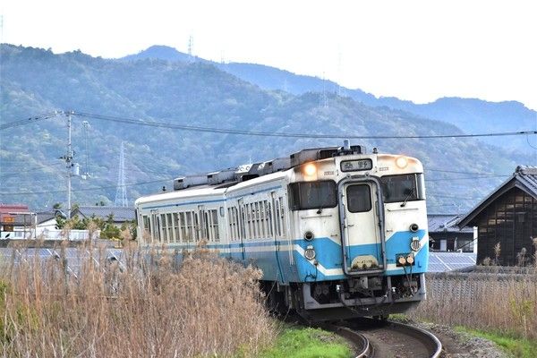 JR四国の新車「ハイブリッド式ローカル気動車」は国産に 国鉄キハ40系