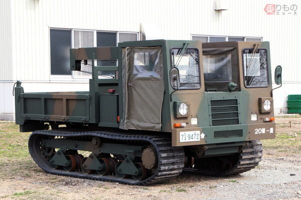 使い勝手イイ！ 自衛隊「キャタピラ履き小型トラック」がいろいろ最強な件  “戦車にも化けます”って!?（乗りものニュース）｜ｄメニューニュース（NTTドコモ）