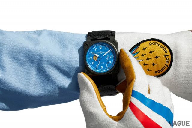 まばゆい青にひと目惚れ――フランス空軍「パトルイユ・ド・フランス」70周年を祝うスクエアウォッチ