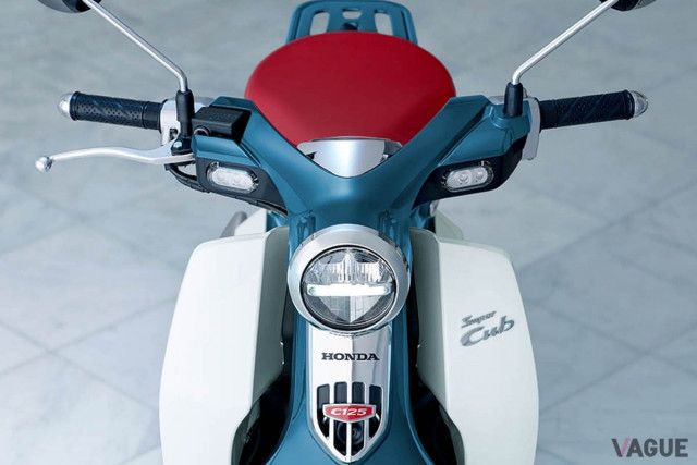 75年前に登場した“初代カブ”が復活!? 新カラーで登場したホンダ「スーパーカブC125」販売から半年  販売店への反響とは（VAGUE）｜ｄメニューニュース（NTTドコモ）