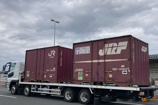 トラックから船・電車へと荷物の積み降ろしなく運べる！ 意外と知らない魔法の箱「コンテナ」とは（WEB CARTOP）｜ｄメニューニュース（NTTドコモ）