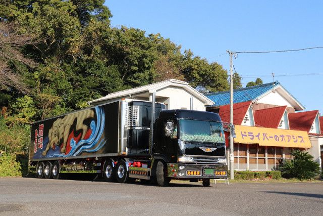 昭和レトロな雰囲気が魅力のデコトラの聖地！  創業50年の「与倉ドライブイン」は地元民とドライバーのオアシスだった【懐かしのドライブイン探訪その１】（WEB  CARTOP）｜ｄメニューニュース（NTTドコモ）