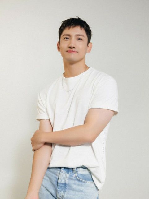 東方神起」チャンミン、10年ぶりにプロ野球始球式に参加…「感慨深く栄光」（WoW!Korea）｜ｄメニューニュース（NTTドコモ）