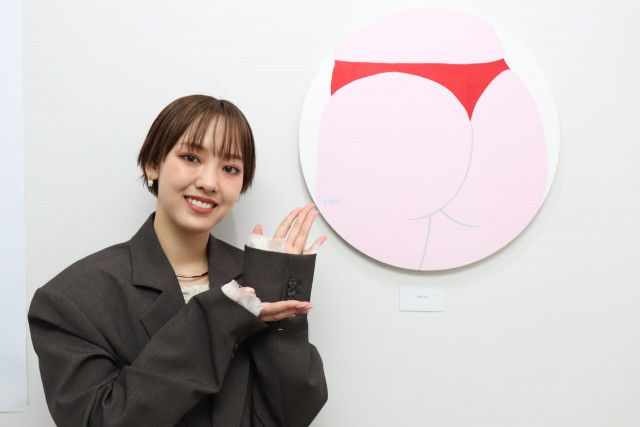 ジュニアアイドル　半尻 インタビュー】飯窪春菜、「おしりを描き始めて約一年、こんなに早く叶うんだと感じています」  “おしり愛”あふれる初個展『SERIES』開催（YESNEWS）｜ｄメニューニュース（NTTドコモ）