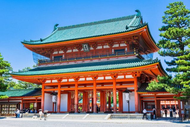 京都駅から平安神宮へのアクセスガイドと周辺観光情報