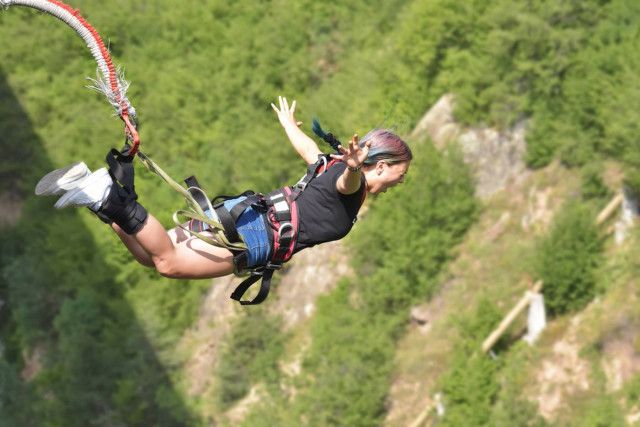 【岐阜】日本一高い！215ｍからのバンジージャンプを体験しよう｜周辺観光スポットもご紹介