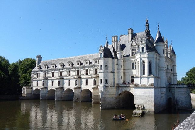 フランス】ロワール川流域の古城巡りに便利な街トゥール | おすすめの