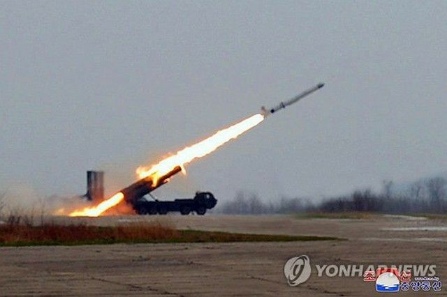 北朝鮮が短距離弾道ミサイル数発発射　「超大型放射砲」か