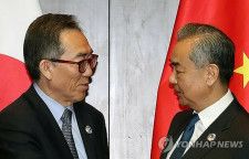 韓中外相がラオスで会談　朝鮮半島安定へ「戦略的意思疎通」の重要性確認
