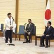 首相　パリ五輪メダリストと面会