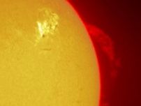太陽プロミネンス、福井の天体観望会で撮影　「黒点、肉眼で観測できるほどの大きさ」