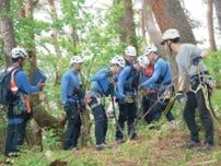 山岳救助の手順確認　諏訪広域消防本部特別隊訓練