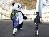 【FMWE】アンドレザ・ジャイアントパンダに大仁田厚が宣戦布告！「ぺちょんぺちょんにしてやる！」