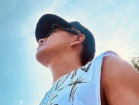 爽やかな青空の下で…🌱 木村拓哉が最新ショットを公開