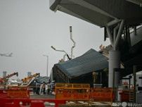 空港ターミナルの屋外施設が一部倒壊、1人死亡 インド