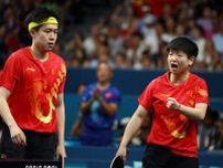 卓球金メダルで前代未聞の事態、中国選手がラケット壊される　まさかの犯人「カメラマンに踏まれた」本人憤慨