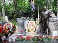 プリゴジン氏の慰霊碑がロシアに次々　支持者「まだ生きている」