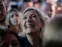 仏総選挙、与党連合と左派が候補一本化進める　右翼の食い止め狙い