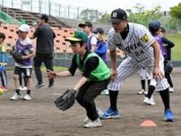 「代打の神様」元阪神の桧山進次郎さん　高松で親子野球教室