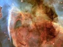 カリーナ星雲内にある「鍵穴星雲」　ハッブル宇宙望遠鏡が撮影