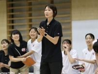 恩師のバスケットを継承しながら全国を目指す千葉英和・藤岡麻菜美コーチ