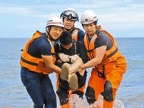 水難事故 万が一に備え　小松市消防本部 安宅海岸で救助訓練